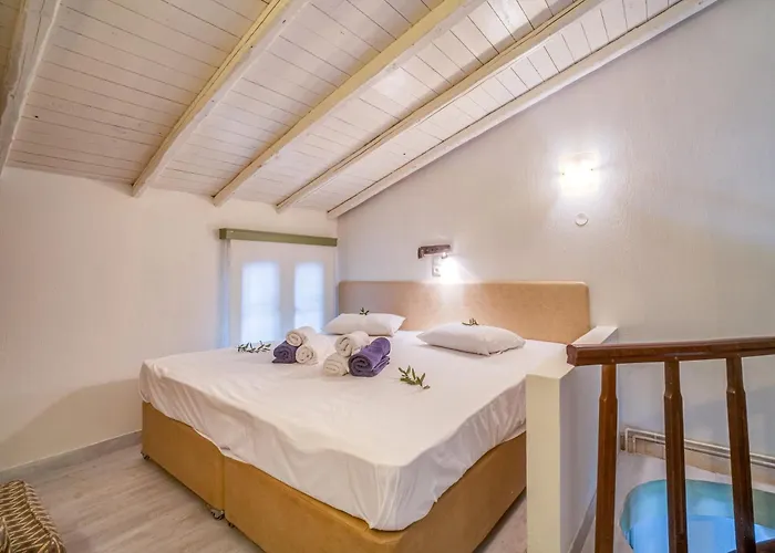 Corfu Club Maisonette 2 Aparthotel 3*