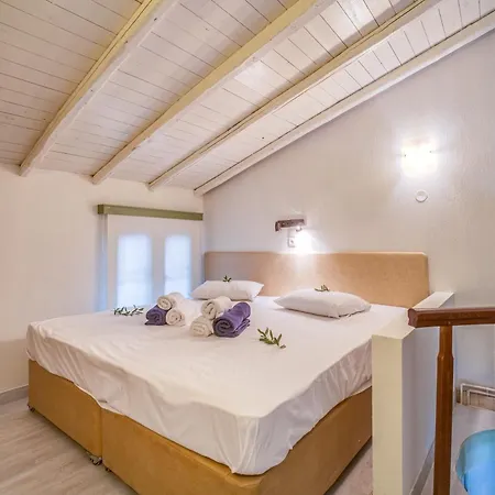 Corfu Club Maisonette 2 Lejlighedshotel 3*