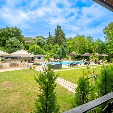 Corfu Club Maisonette 2 Aparthotel *