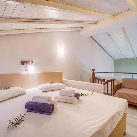 Corfu Club Maisonette 2 Апарт-отель 3*